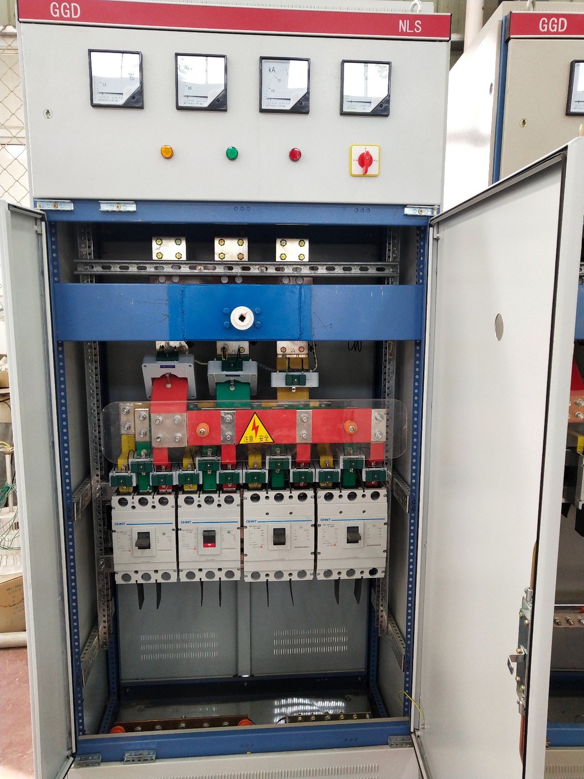 電動(dòng)汽車(chē)廠家配電柜 智能、高效與集成化的選擇